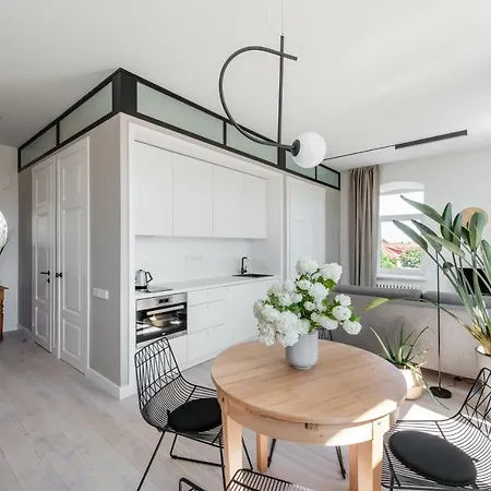 Charming Old Town View With Balcony Appartement *